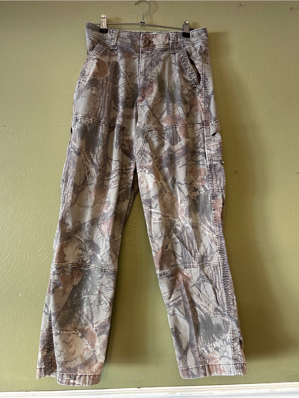 Hollister Women’s Camouflage Cargo Pants - Brown/Green XS